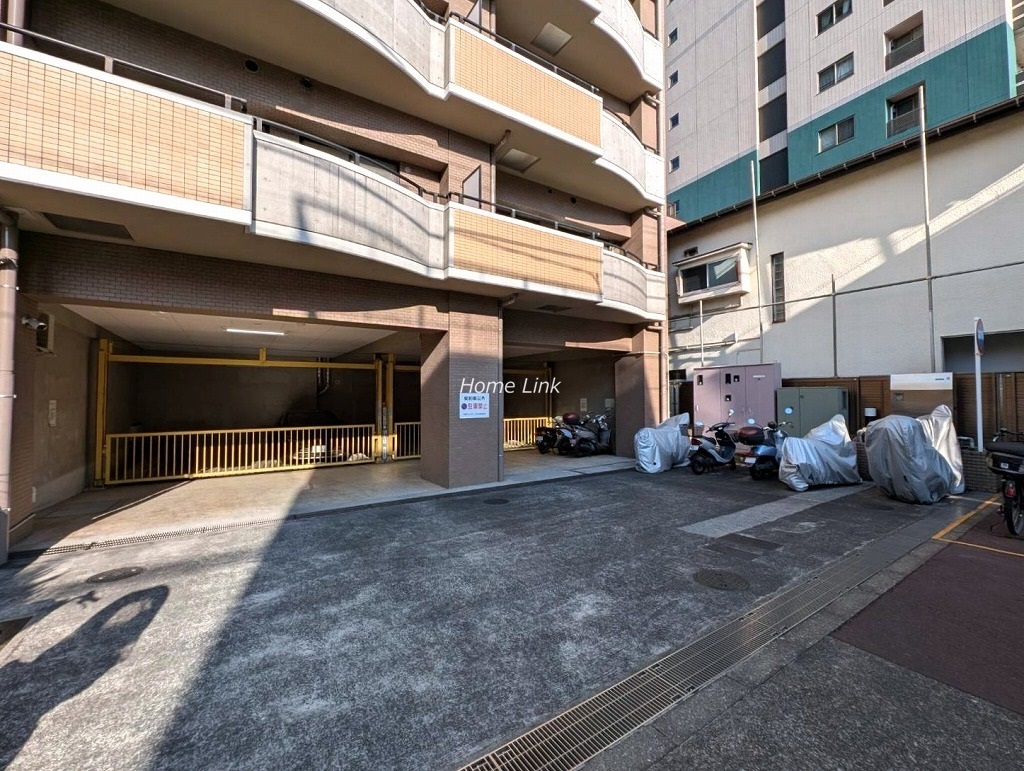 日神パレステージ大山　駐車場出入口